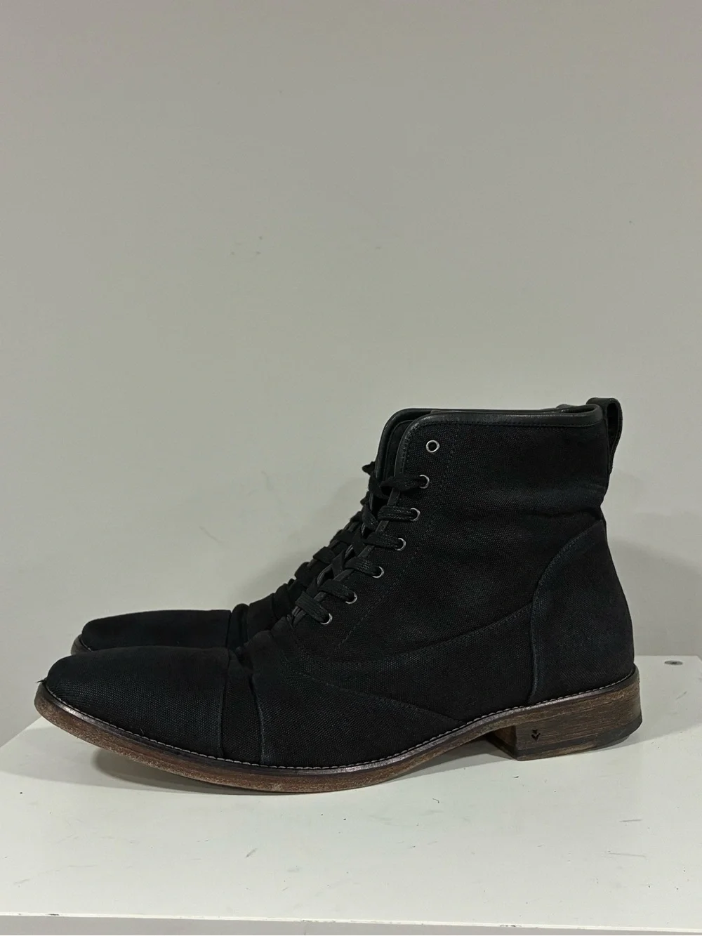 John Varvatos Fleetwood lace Boot.   Size 11 USA 44 EU
